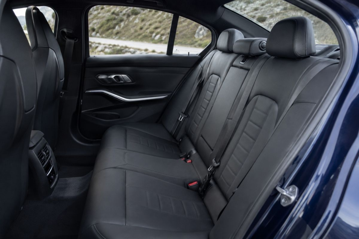 Ski Season Car Rental in Switzerland: A Winter Alpine Driving Guide